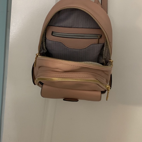 Backpack - Picture 6 of 11